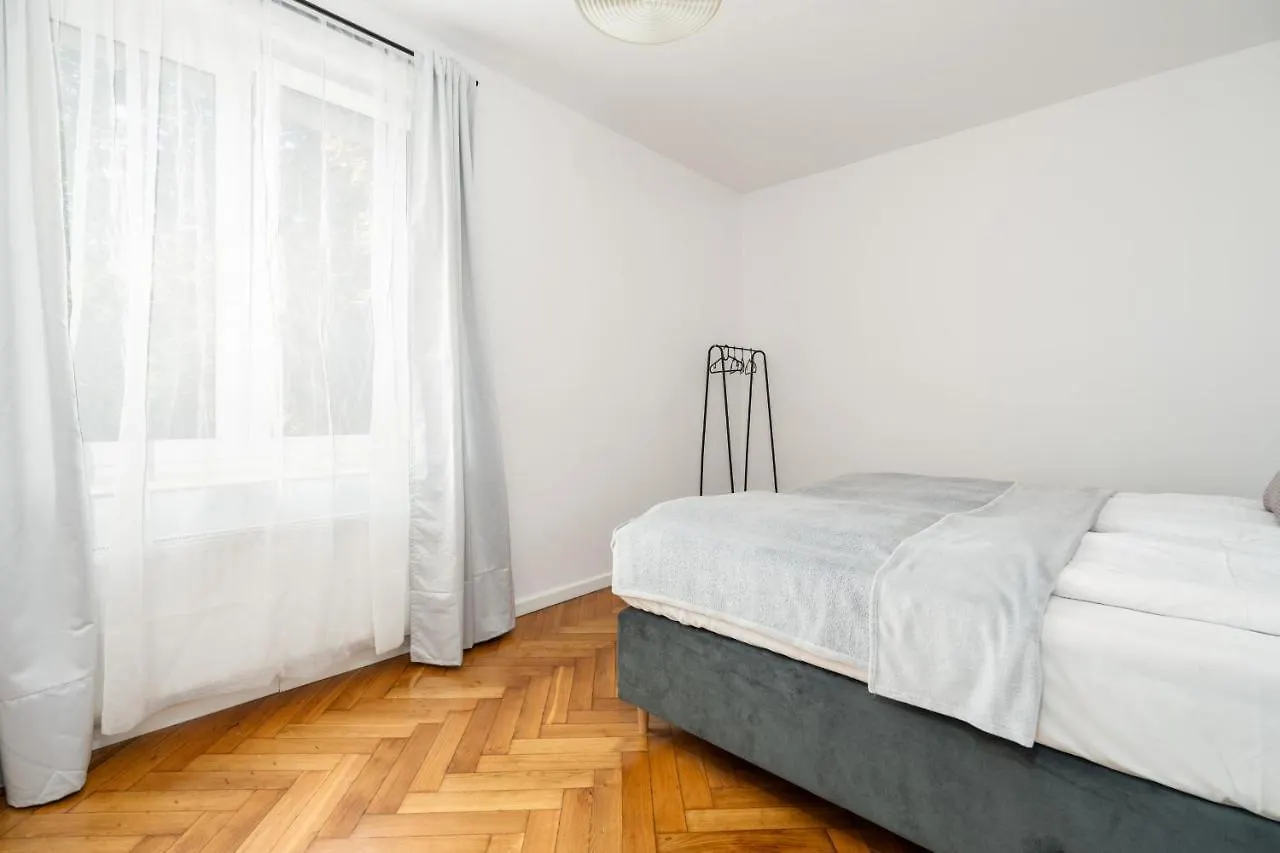 Rycerska Apartments With Parking By Noclegi Renters Poznań