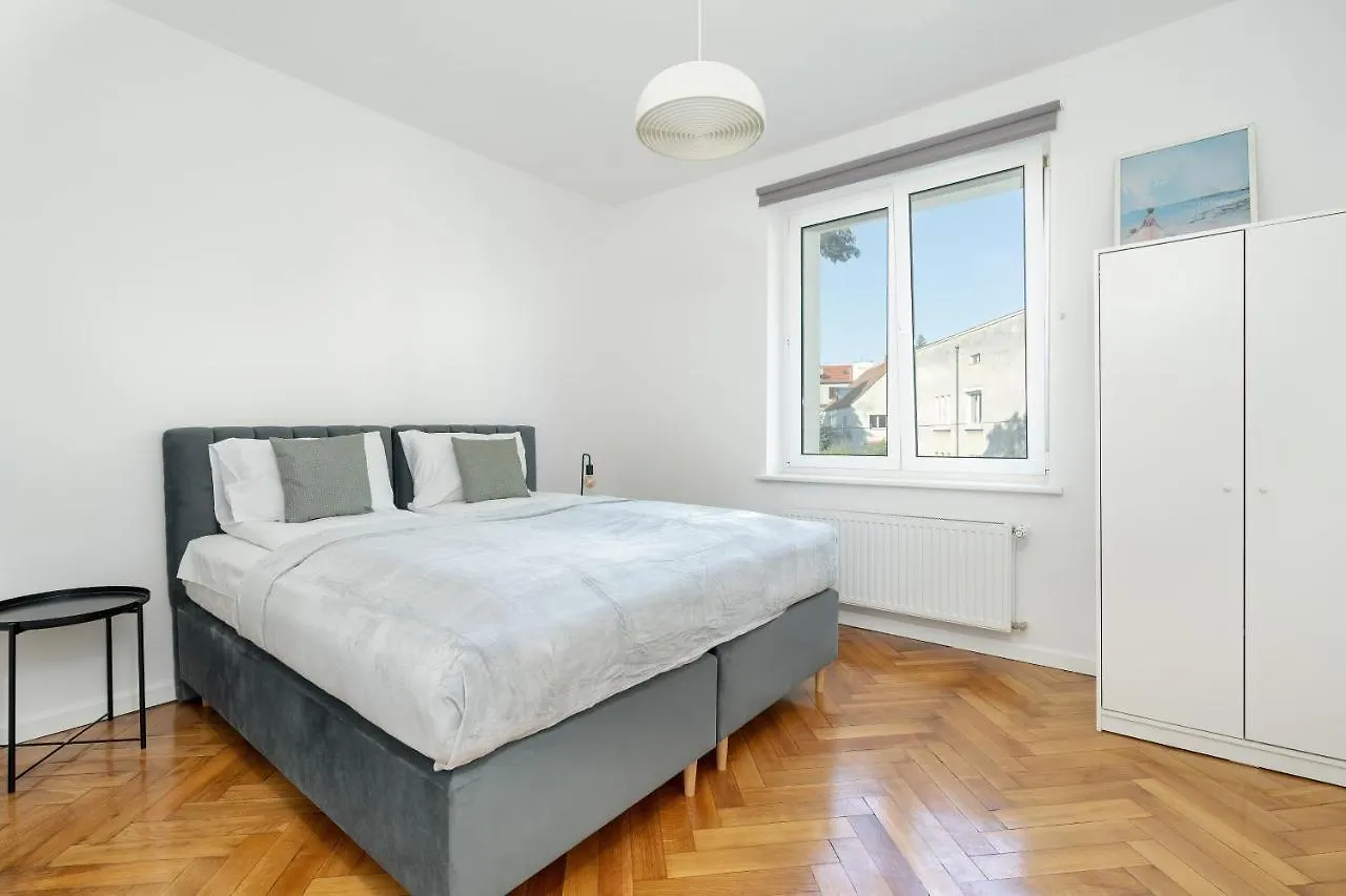 Rycerska Apartments With Parking By Noclegi Renters Poznań